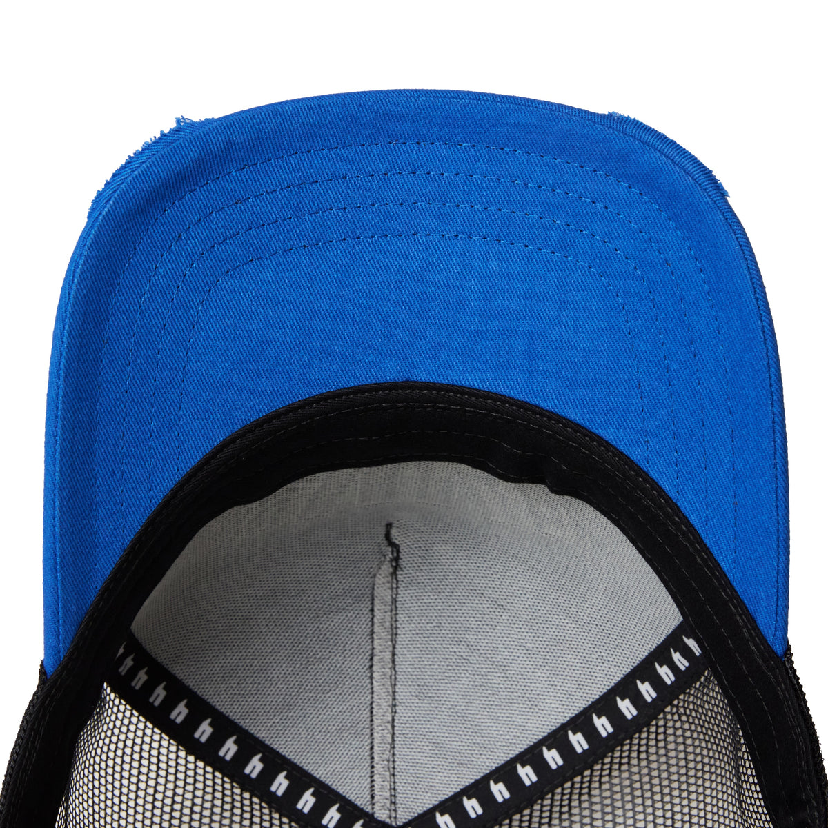 YYY CAP BLACK WHITE OUTLINE BLUE PEAK