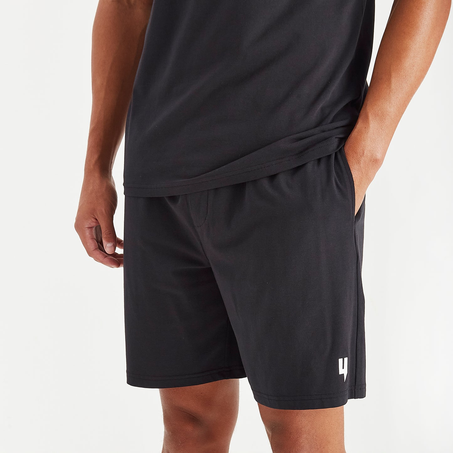 LOUNGEWEAR SET BLACK / WHITE