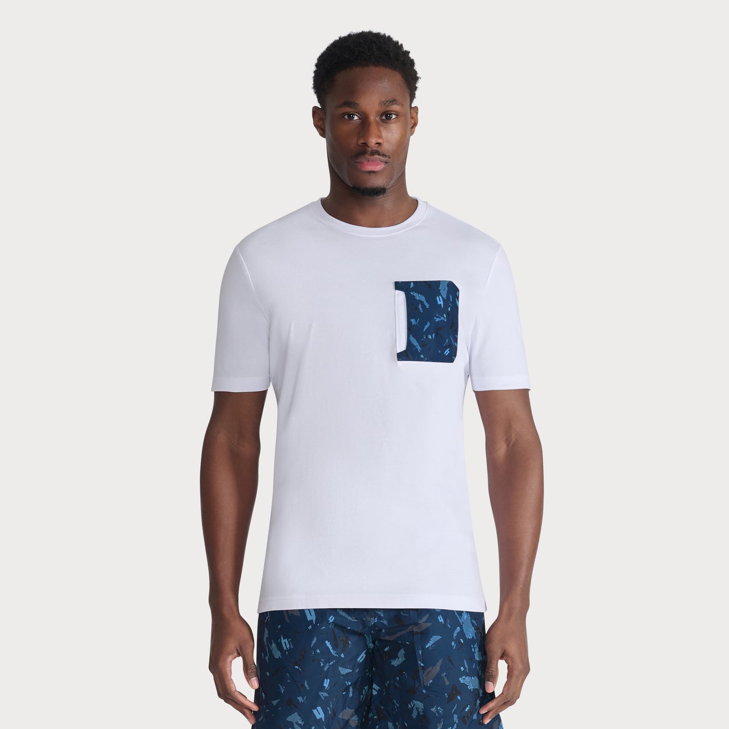 WHITE NAVY CAMO POCKET TEE