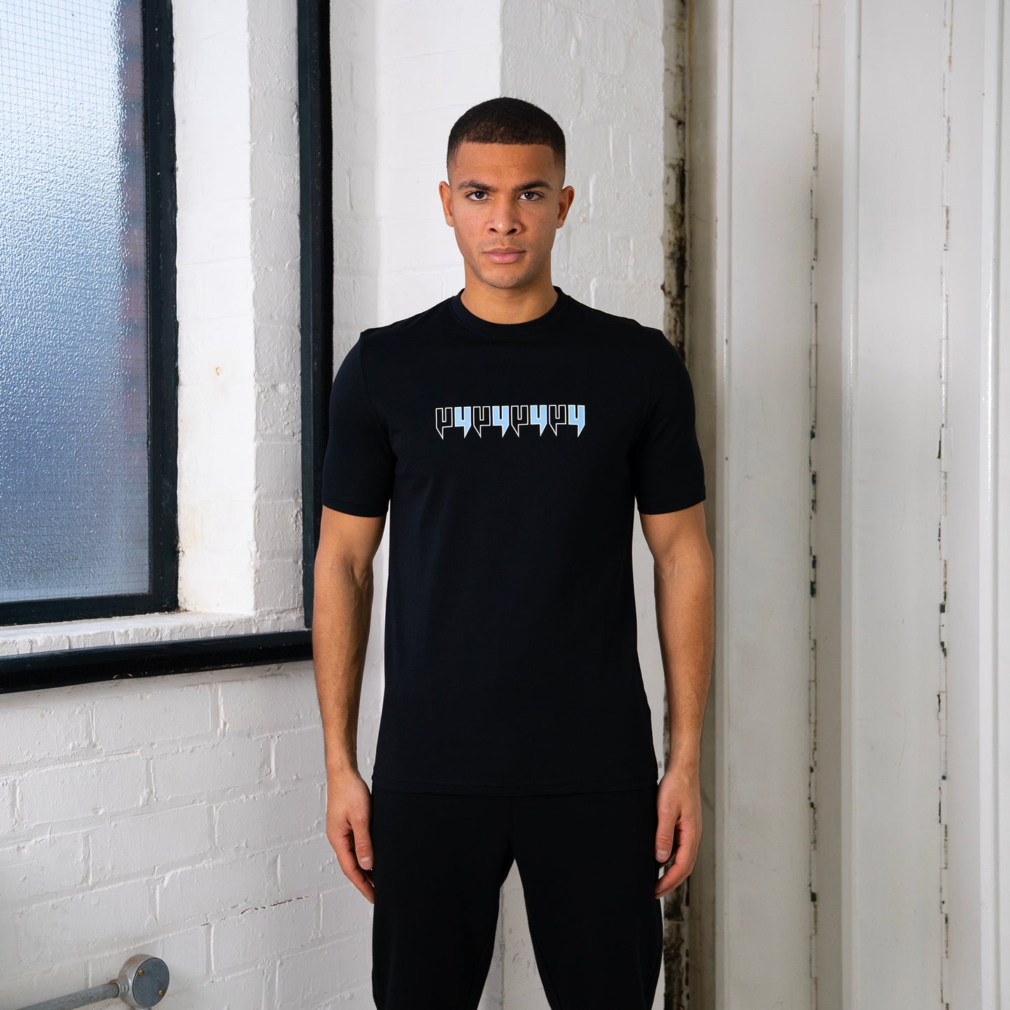 EIGHT Y LOGO TEE BLACK BABY BLUE