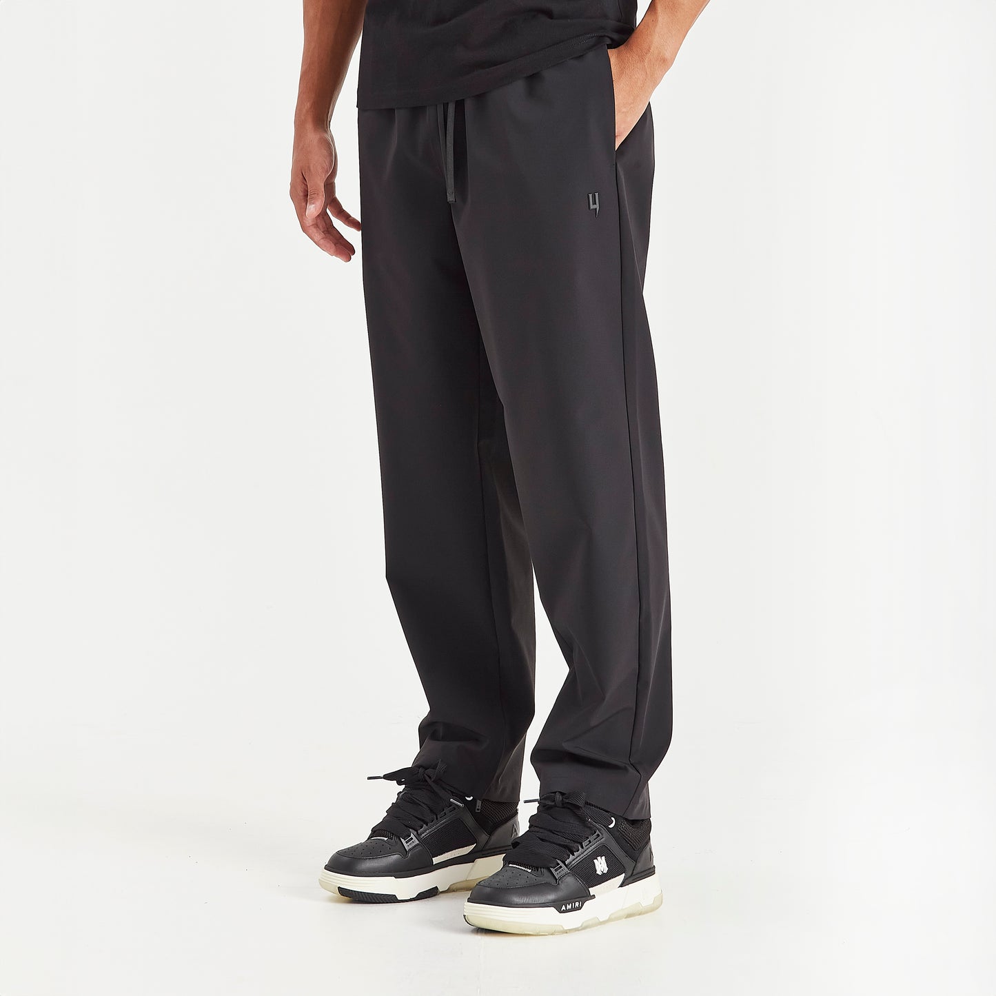 BLACK STRAIGHT LEG PANTS