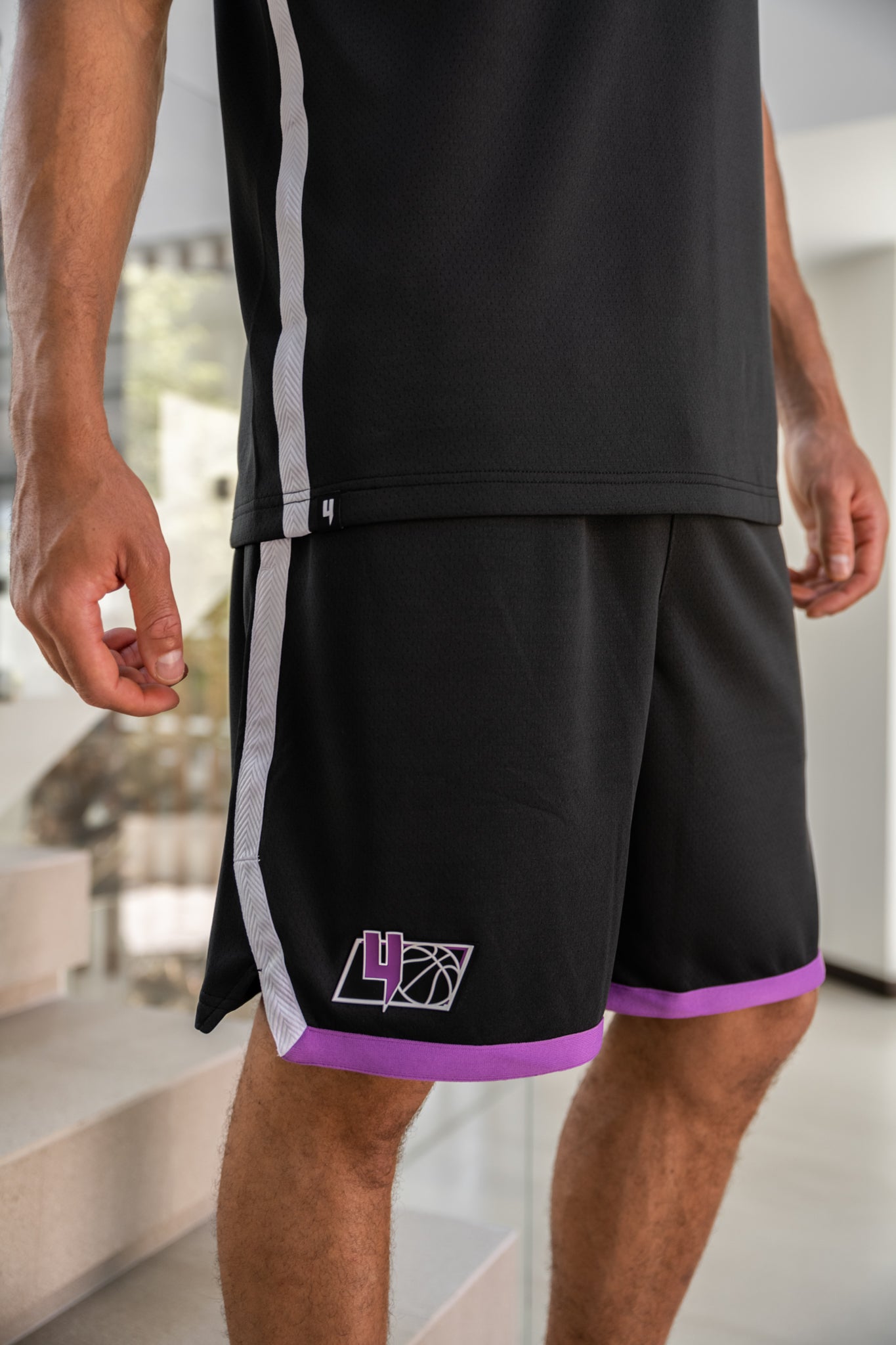 BASKETBALL SHORTS