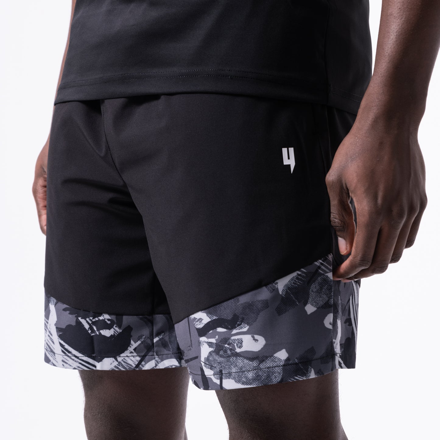 PERFORMANCE SHORTS BLACK CAMO